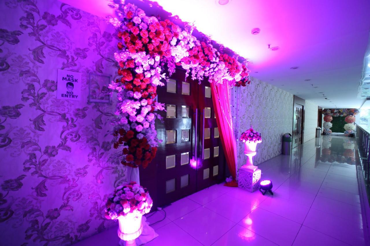 The Byke Suraj Plaza Pure Veg, Thane Exterior foto